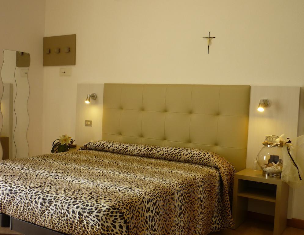 Hotel Solemare تْشيزيناتيكو الغرفة الصورة