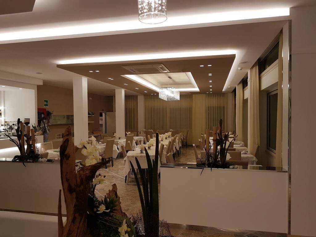 Hotel Solemare تْشيزيناتيكو المظهر الخارجي الصورة