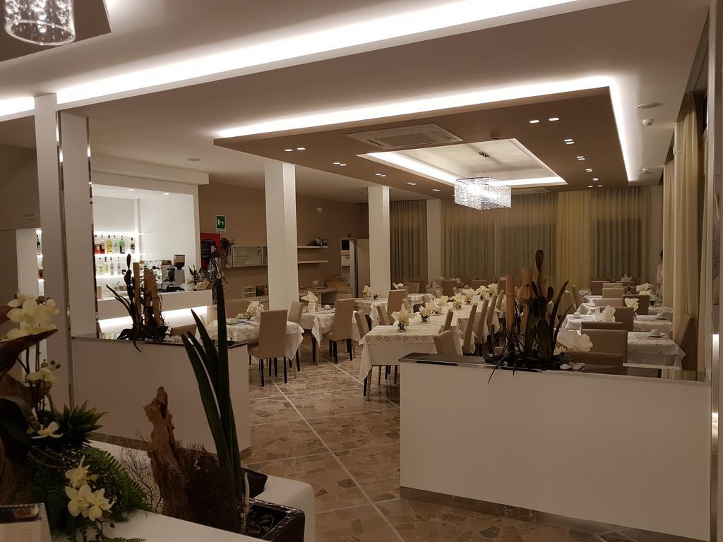 Hotel Solemare تْشيزيناتيكو المظهر الخارجي الصورة
